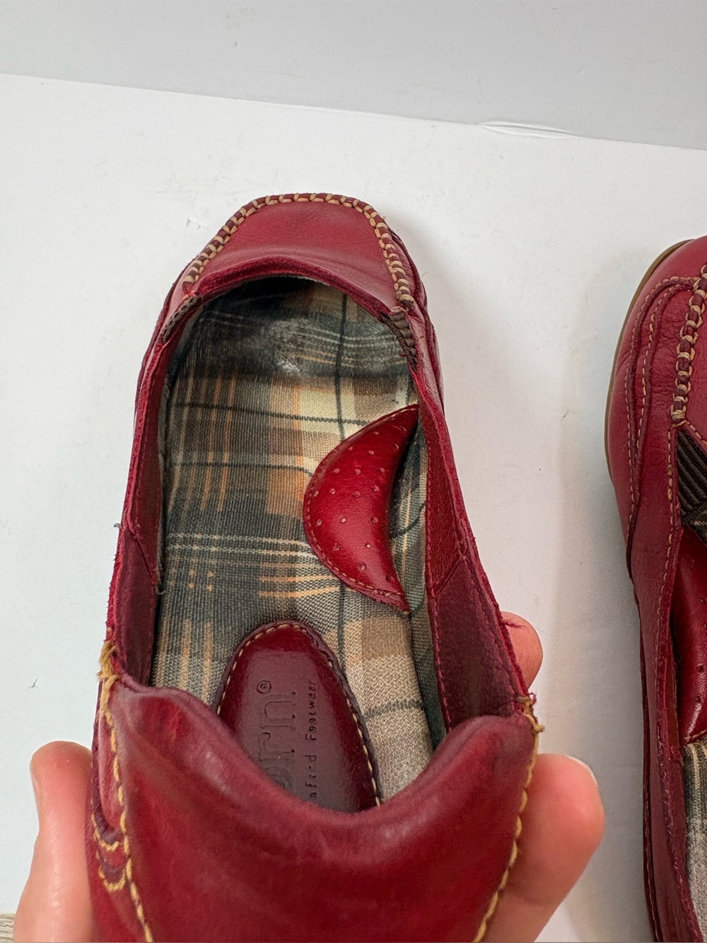 Born Red Leather Slip On Loafers Women's Sz 7.5 Shoes - Picture 14 of 16